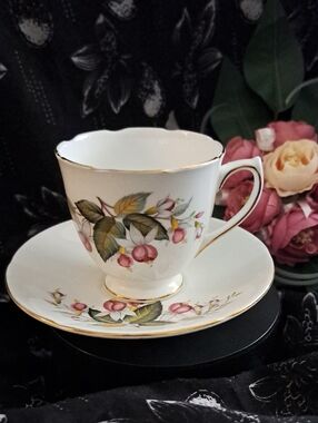 Vintage Elizabethan Fine Bone China Teacup & Saucer with Pink Berry Motif